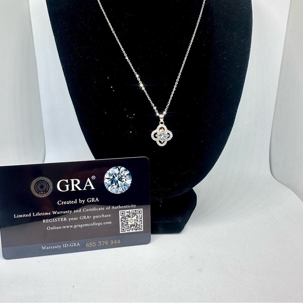 Moissanite Diamond Necklace, Bracelet, and Earrings, Clover Set. - Picture 4 of 16